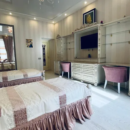 Апартаменты Luxury Design In The Center Of