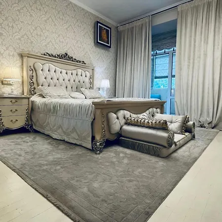 Luxury Design In The Center Of Apartment