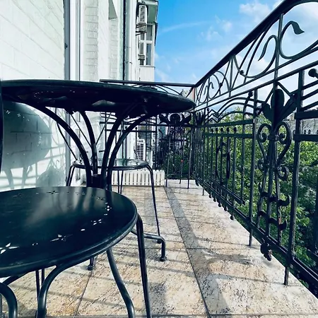 Luxury Design In The Center Of